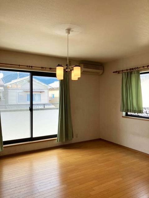 townhouse 京都府京都市西京区大枝北沓掛町２丁目12-1　サンシティ桂坂壱番館1Ｆ