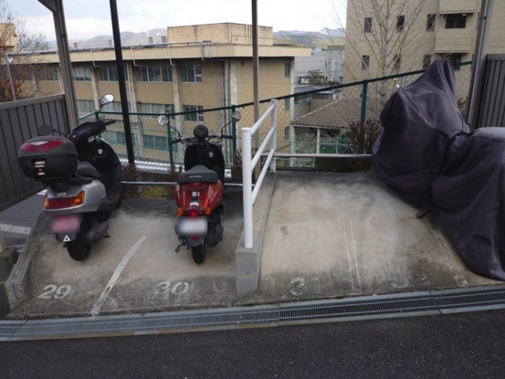 apartment 京都府京都市西京区大枝北沓掛町２丁目12-1　サンシティ桂坂壱番館1Ｆ