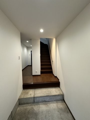 detached 京都府京都市西京区大枝北沓掛町２丁目12-1　サンシティ桂坂壱番館1Ｆ