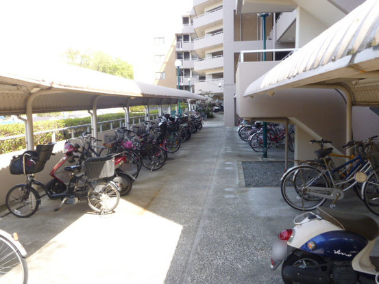 apartment 京都府京都市西京区大枝北沓掛町２丁目12-1　サンシティ桂坂壱番館1Ｆ