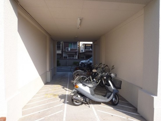 apartment 京都府京都市西京区大枝北沓掛町２丁目12-1　サンシティ桂坂壱番館1Ｆ