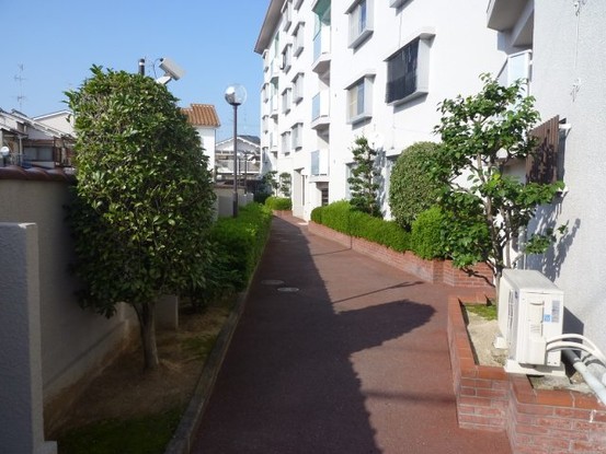 apartment 京都府京都市西京区大枝北沓掛町２丁目12-1　サンシティ桂坂壱番館1Ｆ