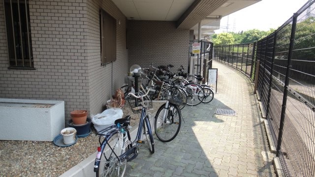 apartment 京都府京都市西京区大枝北沓掛町２丁目12-1　サンシティ桂坂壱番館1Ｆ