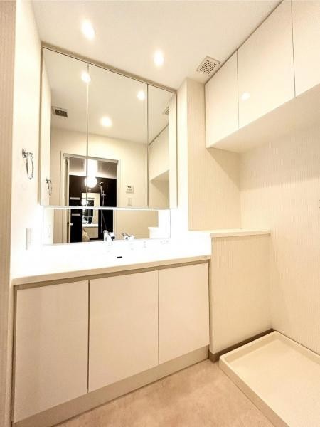 apartment 香川県丸亀市田村町1774番地2　マイタウン　西棟中