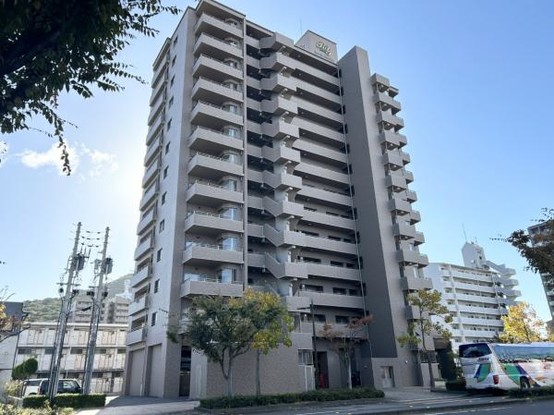 apartment 香川県丸亀市田村町1774番地2　マイタウン　西棟中