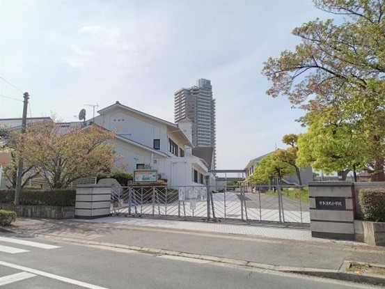 apartment 香川県丸亀市田村町1774番地2　マイタウン　西棟中