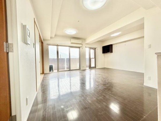 apartment 香川県丸亀市田村町1774番地2　マイタウン　西棟中