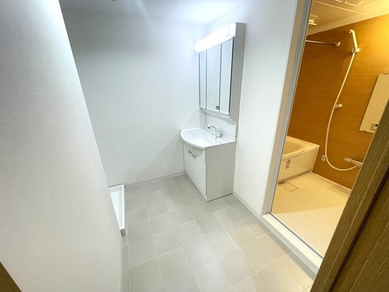 apartment 埼玉県上尾市谷津２丁目２番１号ショーサンプラザ５Ｆ