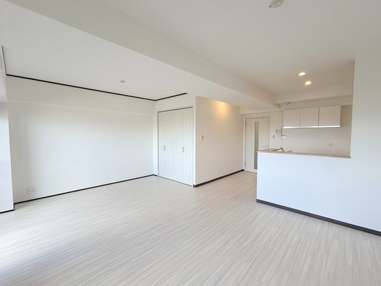 apartment 埼玉県上尾市谷津２丁目２番１号ショーサンプラザ５Ｆ