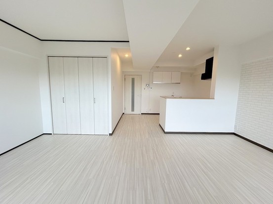 apartment 埼玉県上尾市谷津２丁目２番１号ショーサンプラザ５Ｆ