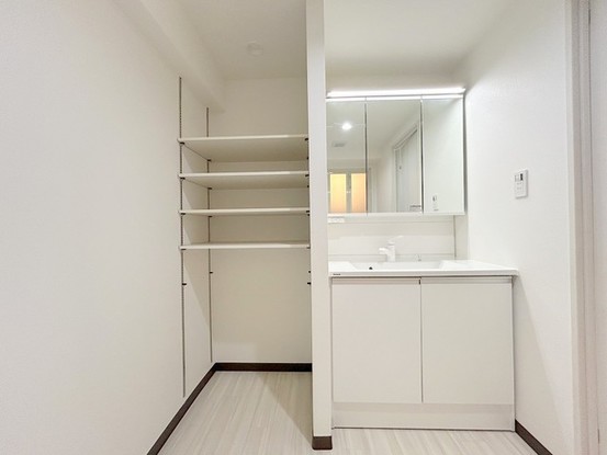 apartment 埼玉県上尾市谷津２丁目２番１号ショーサンプラザ５Ｆ