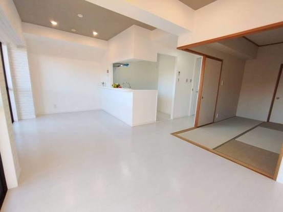 apartment 埼玉県上尾市谷津２丁目２番１号ショーサンプラザ５Ｆ