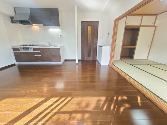 apartment 埼玉県上尾市谷津２丁目２番１号ショーサンプラザ５Ｆ
