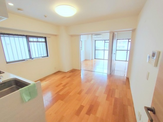 apartment 埼玉県上尾市谷津２丁目２番１号ショーサンプラザ５Ｆ