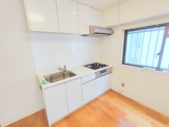 apartment 埼玉県上尾市谷津２丁目２番１号ショーサンプラザ５Ｆ