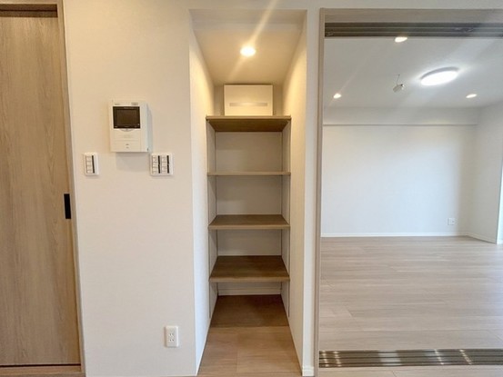 apartment 埼玉県上尾市谷津２丁目２番１号ショーサンプラザ５Ｆ