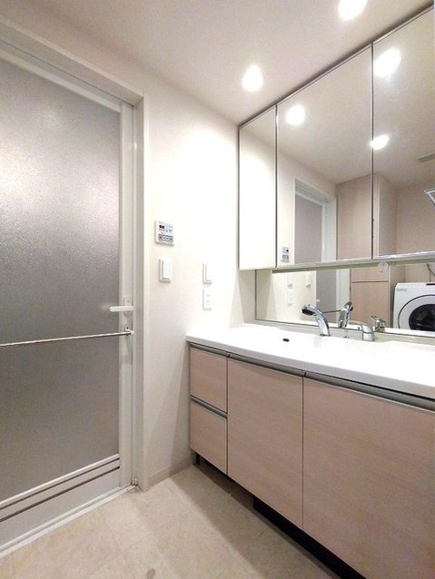 apartment 埼玉県上尾市谷津２丁目２番１号ショーサンプラザ５Ｆ