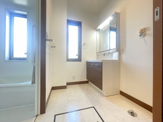 detached 埼玉県上尾市谷津２丁目２番１号ショーサンプラザ５Ｆ