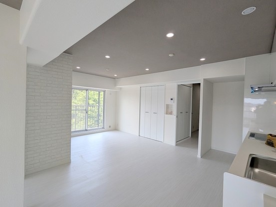 apartment 埼玉県上尾市谷津２丁目２番１号ショーサンプラザ５Ｆ