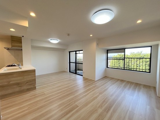 apartment 埼玉県上尾市谷津２丁目２番１号ショーサンプラザ５Ｆ