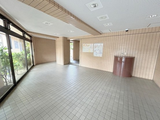 apartment 埼玉県上尾市谷津２丁目２番１号ショーサンプラザ５Ｆ