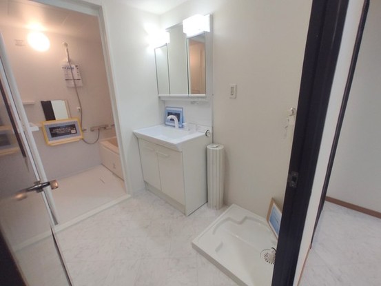 apartment 埼玉県上尾市谷津２丁目２番１号ショーサンプラザ５Ｆ