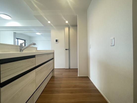 apartment 埼玉県上尾市谷津２丁目２番１号ショーサンプラザ５Ｆ