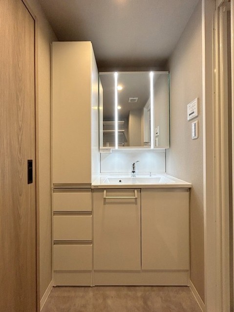 apartment 埼玉県上尾市谷津２丁目２番１号ショーサンプラザ５Ｆ