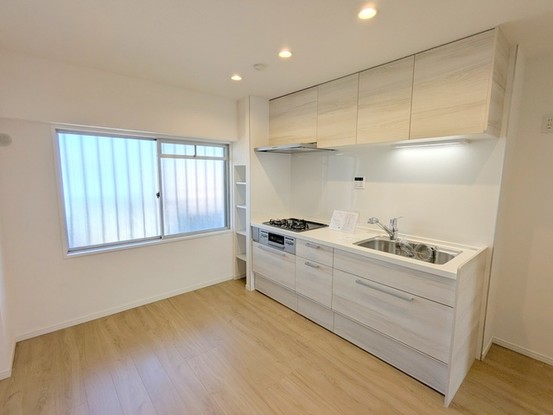 apartment 埼玉県上尾市谷津２丁目２番１号ショーサンプラザ５Ｆ