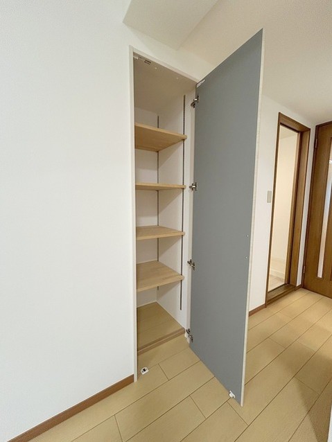 apartment 埼玉県上尾市谷津２丁目２番１号ショーサンプラザ５Ｆ