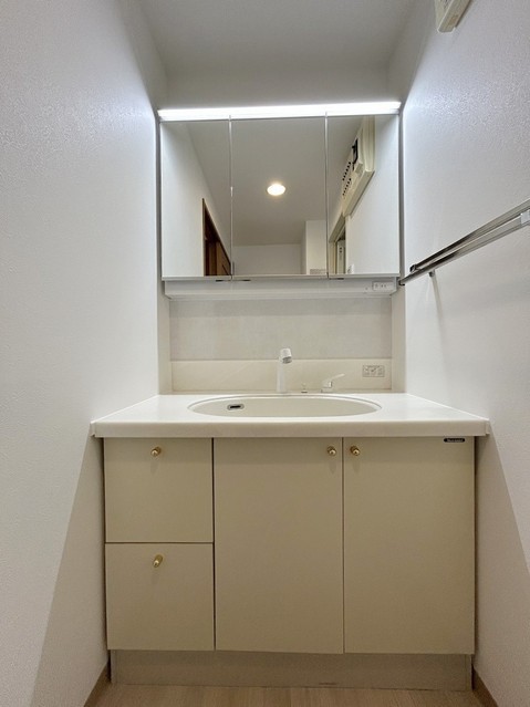 apartment 埼玉県上尾市谷津２丁目２番１号ショーサンプラザ５Ｆ