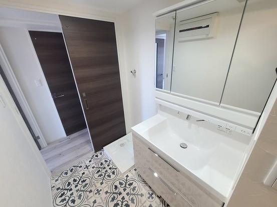 apartment 埼玉県上尾市谷津２丁目２番１号ショーサンプラザ５Ｆ