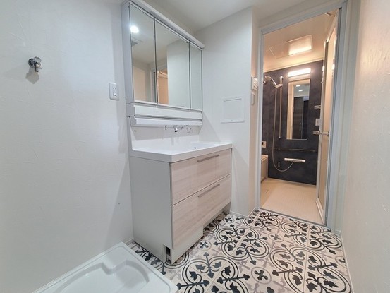 apartment 埼玉県上尾市谷津２丁目２番１号ショーサンプラザ５Ｆ