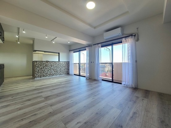 apartment 埼玉県上尾市谷津２丁目２番１号ショーサンプラザ５Ｆ