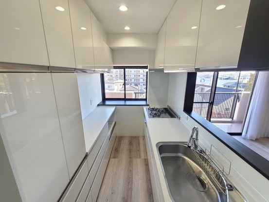 apartment 埼玉県上尾市谷津２丁目２番１号ショーサンプラザ５Ｆ