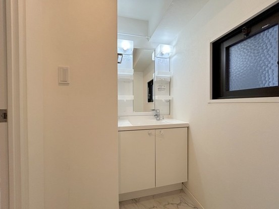 apartment 埼玉県上尾市谷津２丁目２番１号ショーサンプラザ５Ｆ