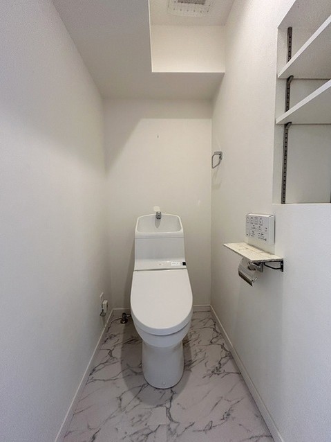 apartment 埼玉県上尾市谷津２丁目２番１号ショーサンプラザ５Ｆ