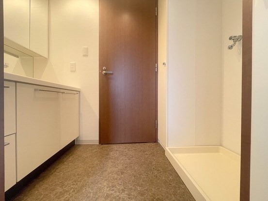 apartment 埼玉県上尾市谷津２丁目２番１号ショーサンプラザ５Ｆ