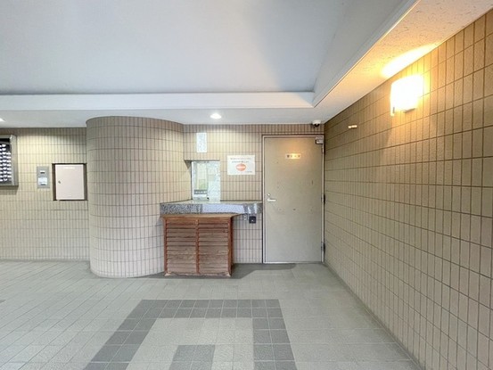 apartment 埼玉県上尾市谷津２丁目２番１号ショーサンプラザ５Ｆ