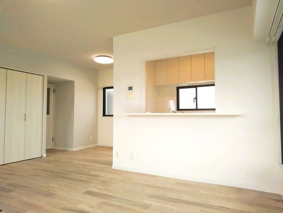 apartment 埼玉県上尾市谷津２丁目２番１号ショーサンプラザ５Ｆ