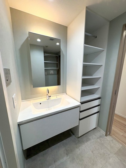 apartment 埼玉県上尾市谷津２丁目２番１号ショーサンプラザ５Ｆ