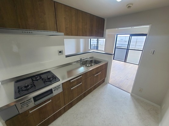 apartment 埼玉県上尾市谷津２丁目２番１号ショーサンプラザ５Ｆ