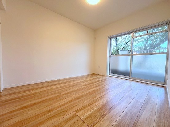 apartment 埼玉県上尾市谷津２丁目２番１号ショーサンプラザ５Ｆ