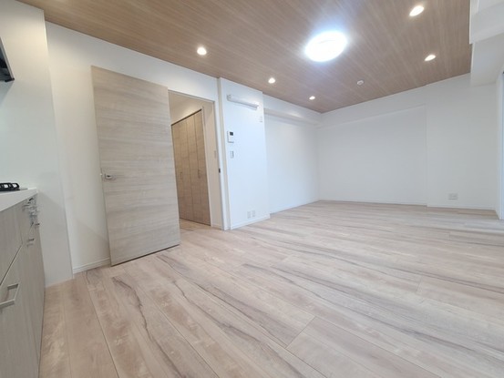 apartment 埼玉県上尾市谷津２丁目２番１号ショーサンプラザ５Ｆ