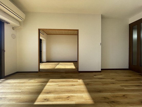 apartment 埼玉県上尾市谷津２丁目２番１号ショーサンプラザ５Ｆ