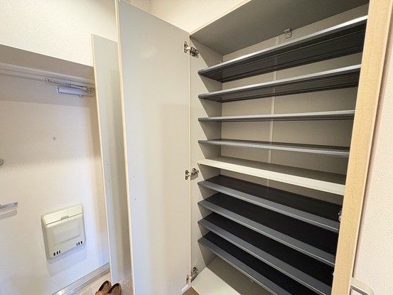 apartment 埼玉県上尾市谷津２丁目２番１号ショーサンプラザ５Ｆ