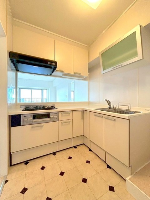 apartment 埼玉県上尾市谷津２丁目２番１号ショーサンプラザ５Ｆ