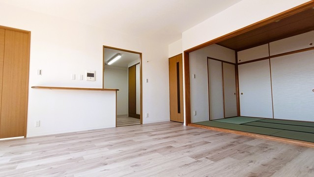 apartment 埼玉県上尾市谷津２丁目２番１号ショーサンプラザ５Ｆ