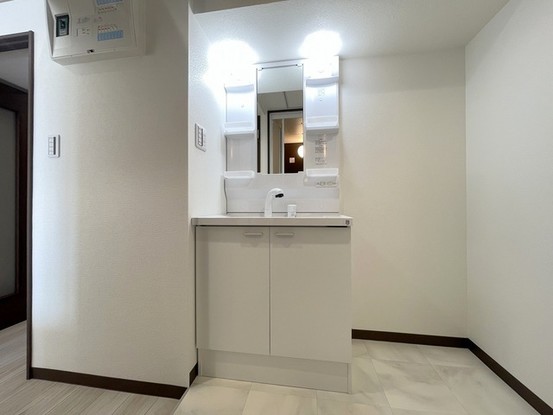 apartment 埼玉県上尾市谷津２丁目２番１号ショーサンプラザ５Ｆ