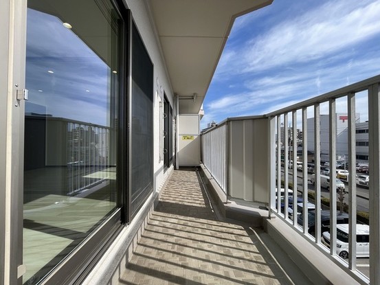apartment 埼玉県上尾市谷津２丁目２番１号ショーサンプラザ５Ｆ